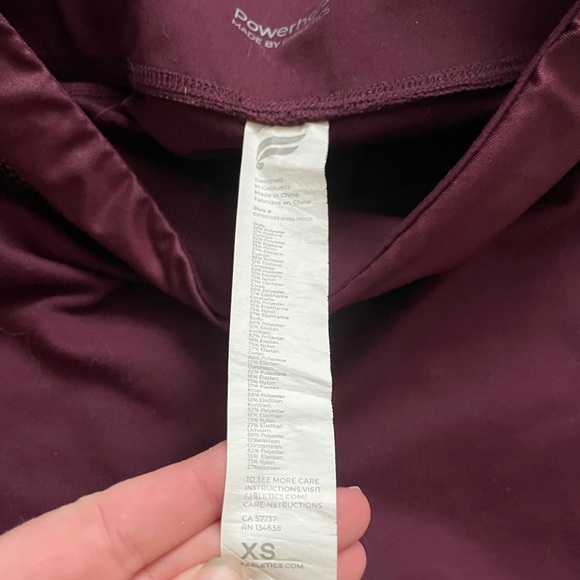 Fabletics workout set - Picture 3 of 5